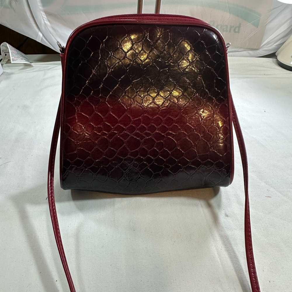 Elegant Burgundy Crossbody Bag
